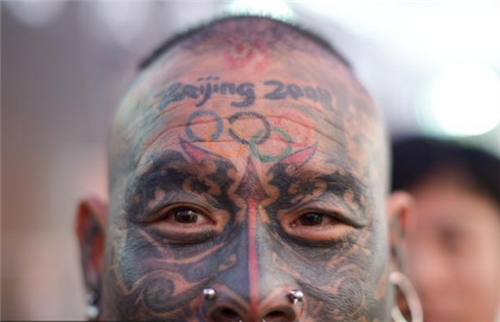 Does china allow tattoos?